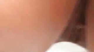 Dana DeArmond कोंबडा उडवून तिच्या नितंबाचे छिद्र उघडते