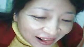 कारभारी शैली जेनी मांसल डोंग उडवत आहे