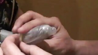दोन भूक वाढवणाऱ्या रसाळ स्तनांमधला मोठा लंड. मिया बी स्तनाला नोकरी देते