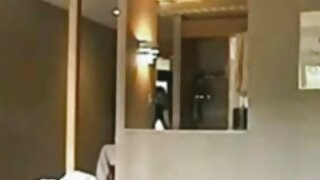 व्होरिश कुत्री निकोल स्वीट कठोर शाफ्टवर उसळते